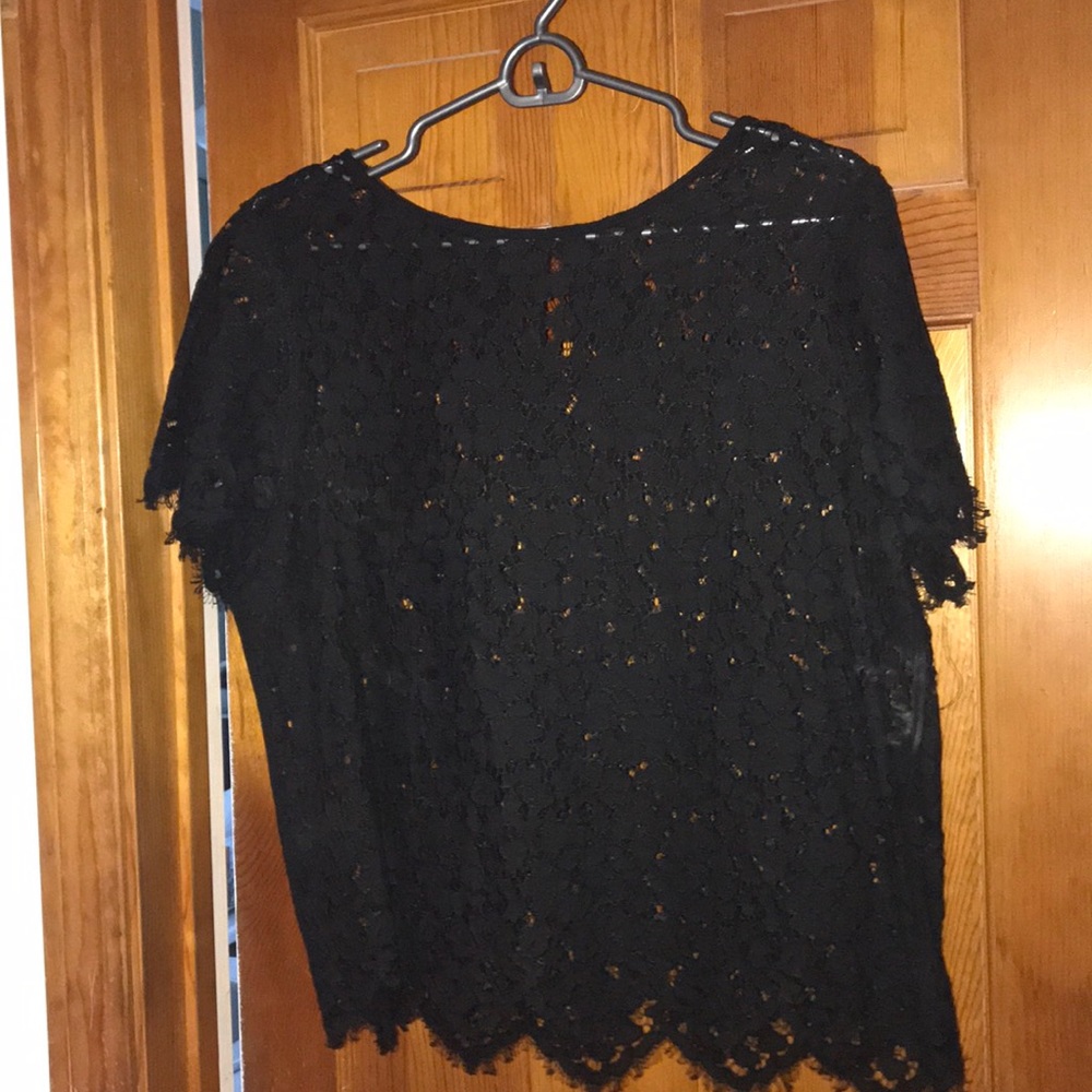 Black and lace t shirt blouse